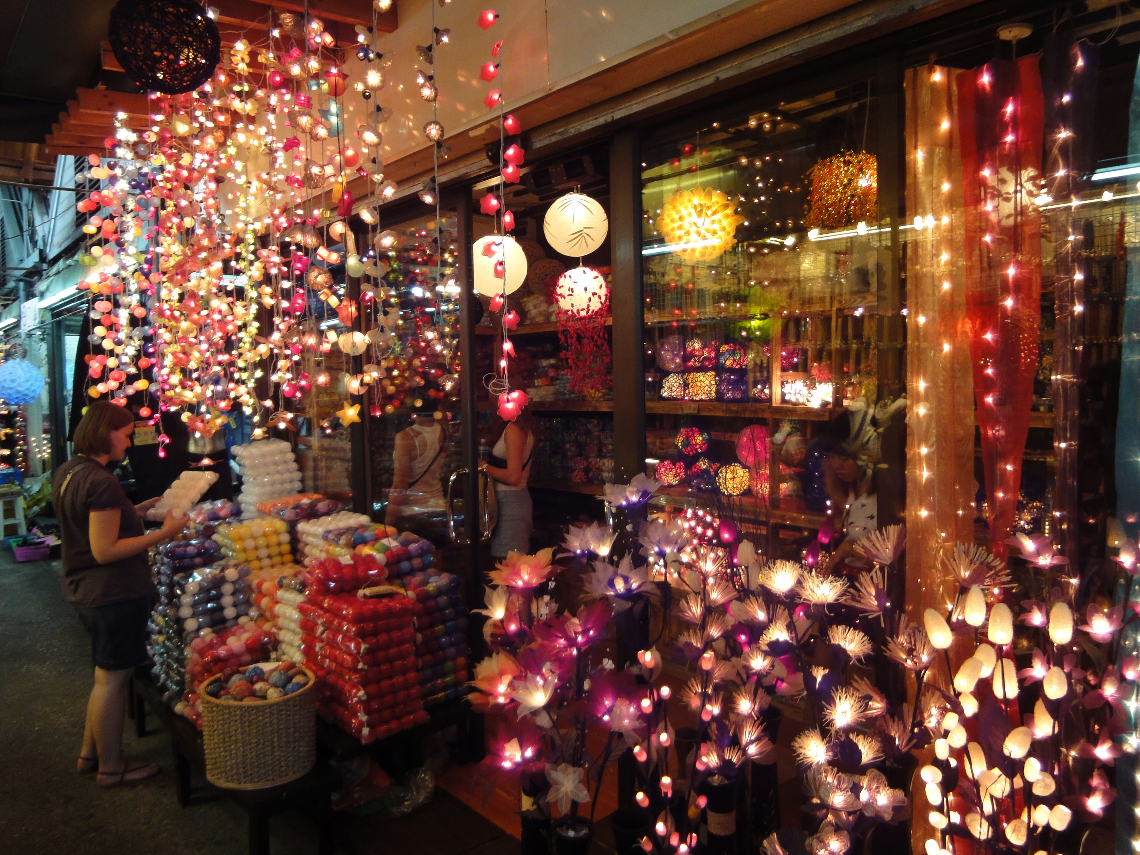Chatuchak weekend market stalls