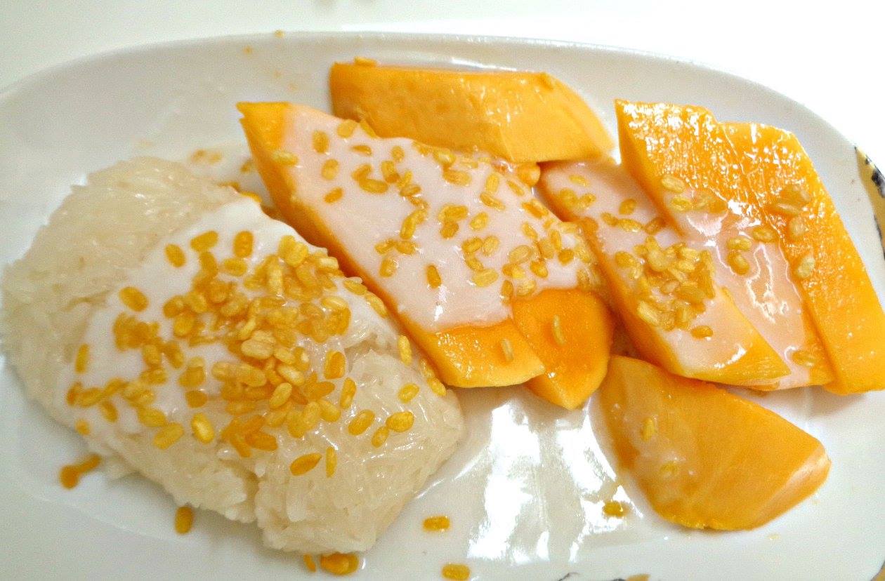 Mae Varee mango sticky rice