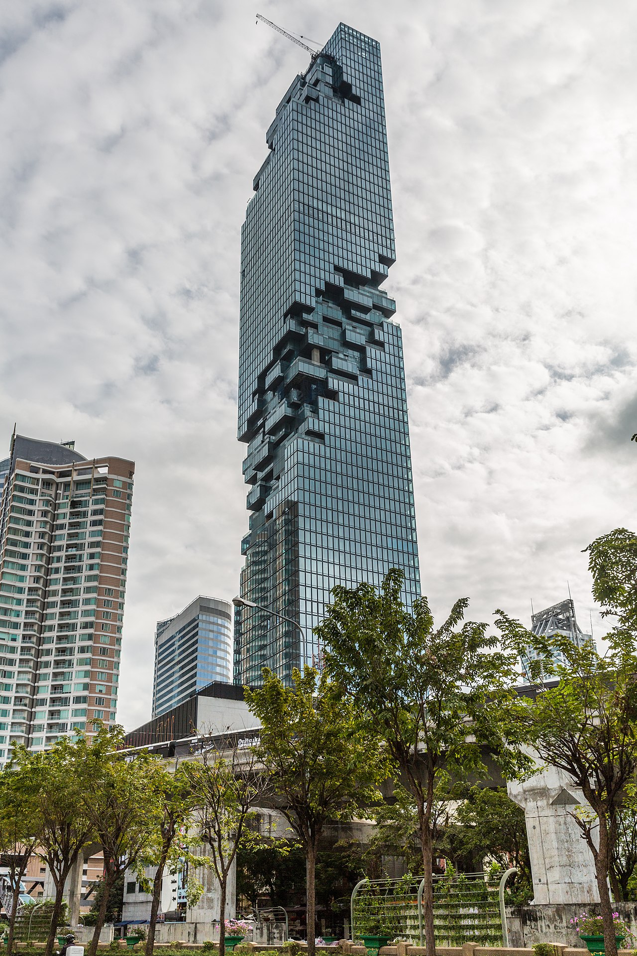 Mahanakhon SkyWalk glass floor