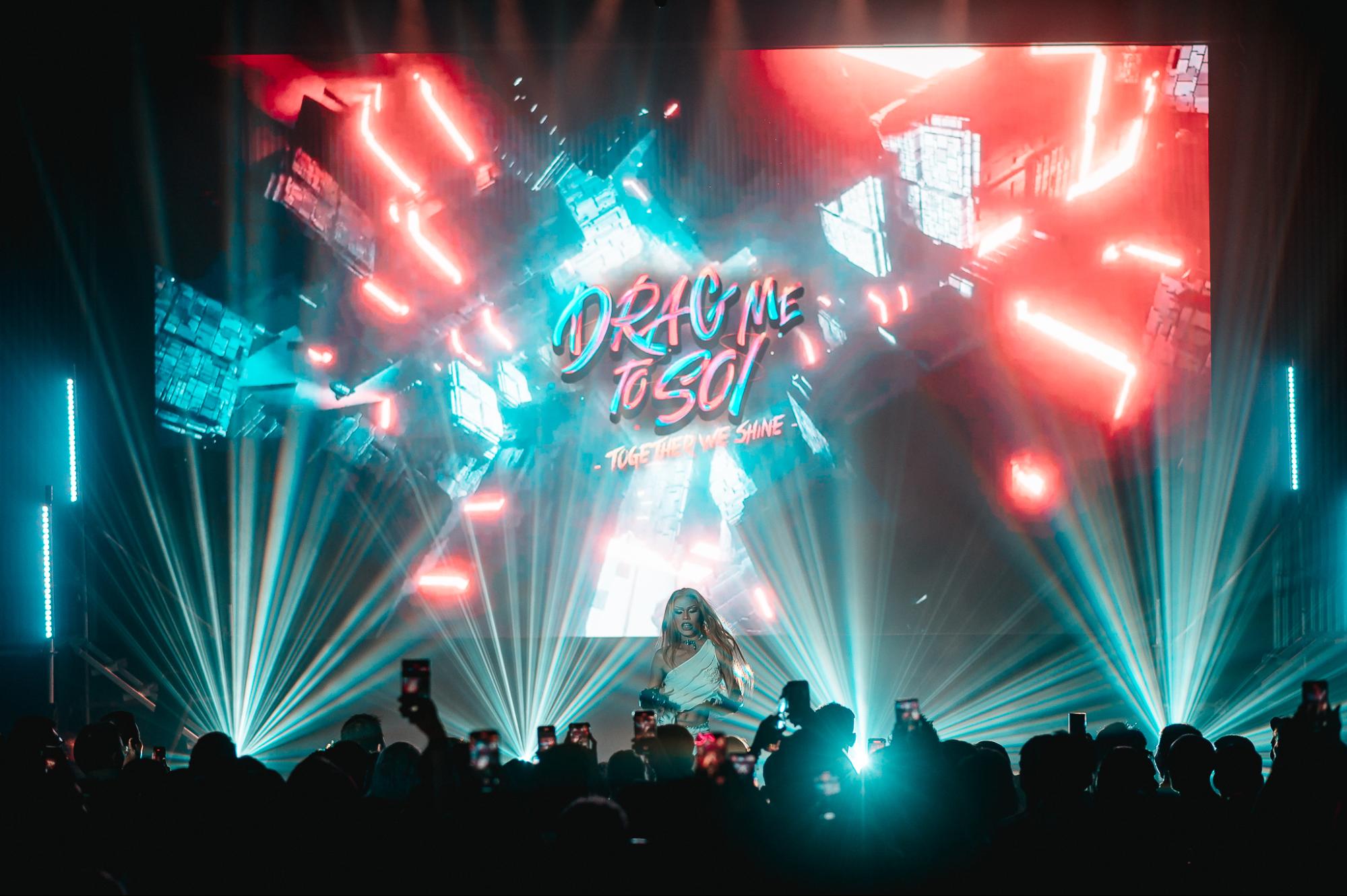 Stranger Bar drag performance