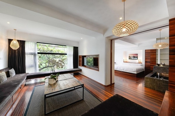 URBN Boutique Shanghai courtyard